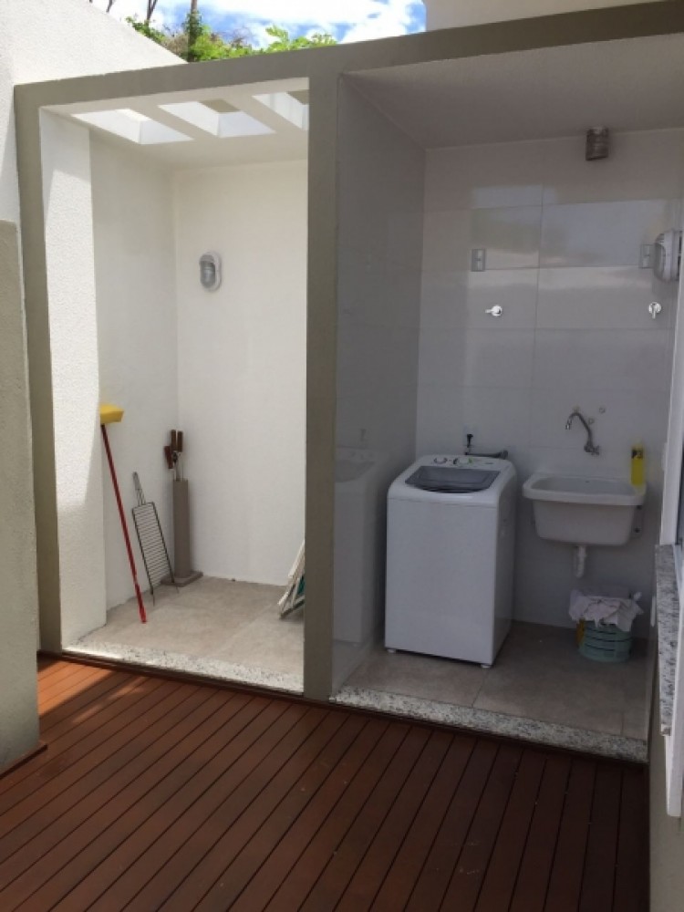 Sobrado novo alto padro