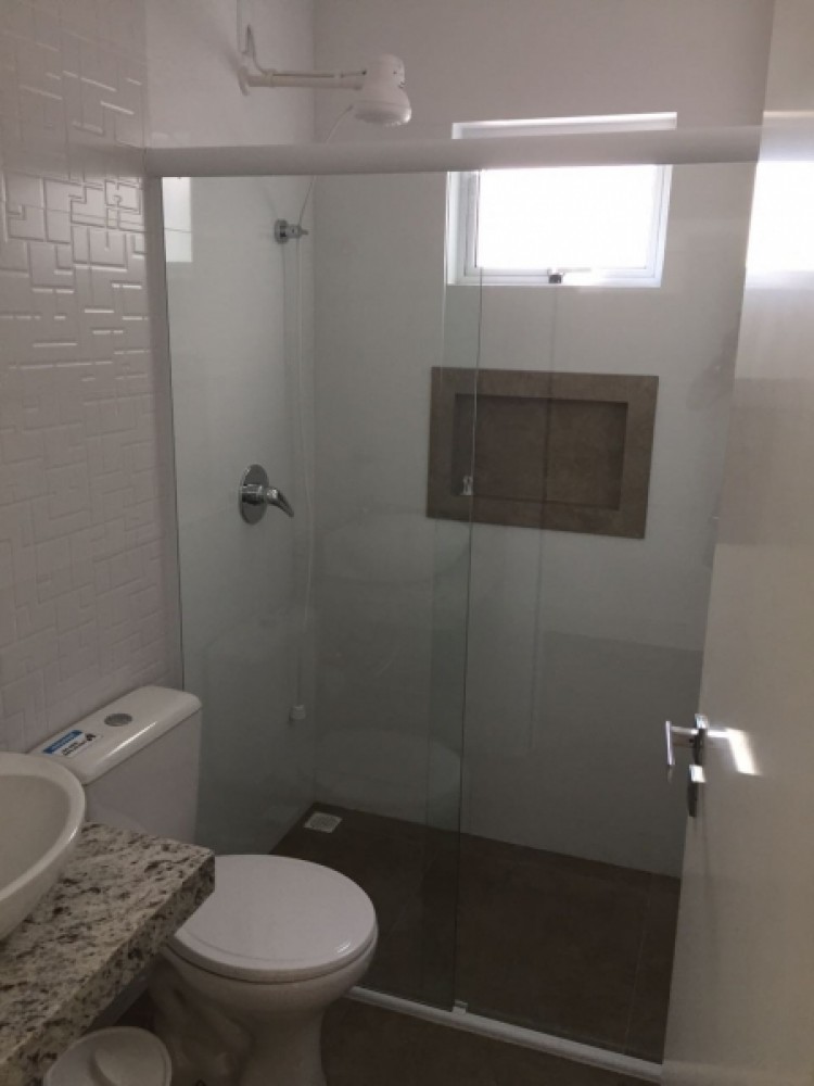 Sobrado novo alto padro