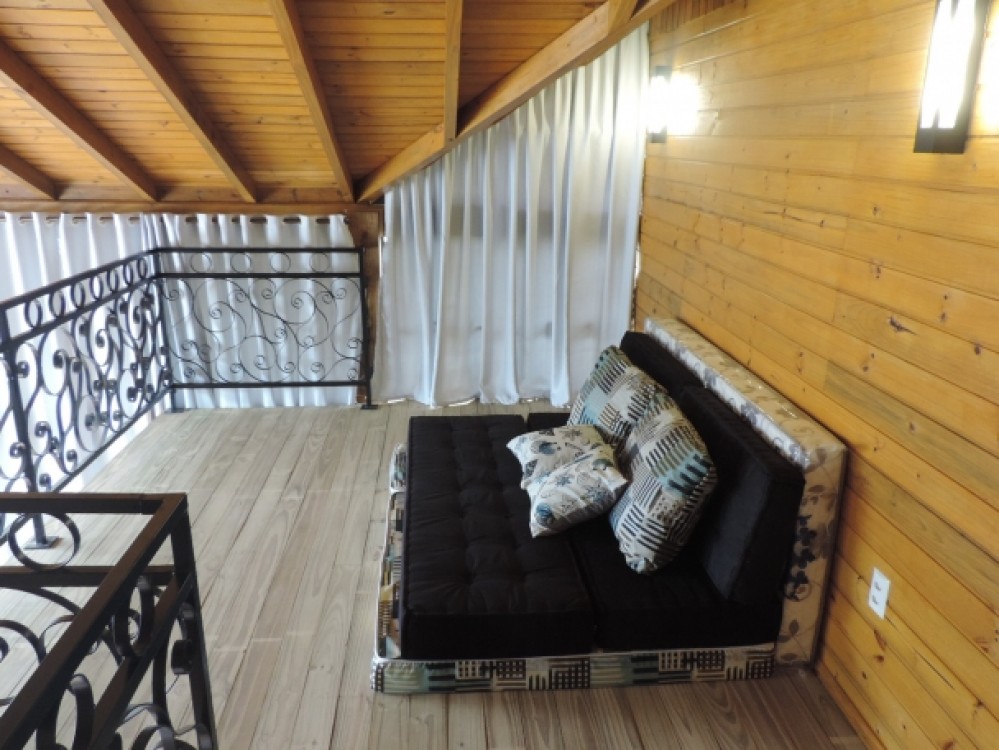 Linda casa em Canto Grande!